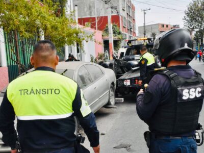 Los automóviles abandonados o estacionados en vía pública que se encuentran descompuestos son un riesgo para vecinos y transeúntes, además de que constituyen focos de infección, inseguridad, vandalismo y obstruyen la vía pública.