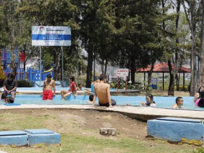 Durante los primeros 3 días de esta Semana Santa, los parques acuáticos de Álvaro Obregón registraron una gran afluencia de visitantes que ronda casi los 3 mil, quienes han podido disfrutar sin contratiempos y de manera segura los atractivos de dichos espacios.