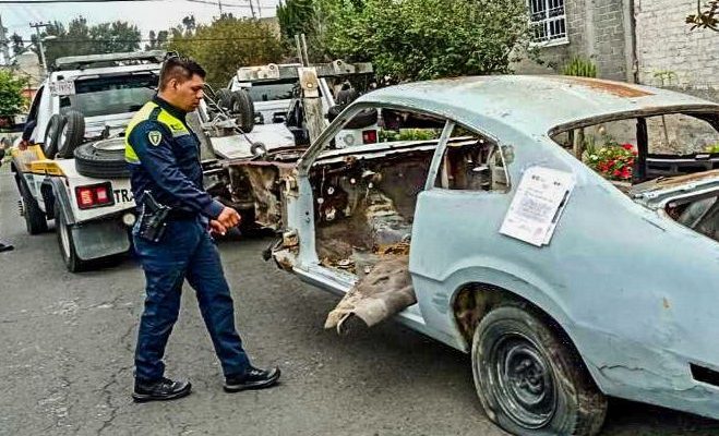 Con la finalidad de garantizar calles más seguras, este martes la alcaldesa de Tláhuac, Berenice Hernández Calderón, en trabajo coordinado con la Secretaría de Seguridad Ciudadana de la Ciudad de México, Policía Auxiliar y Policía de Tránsito, dieron inicio al Operativo de Chatarrización.