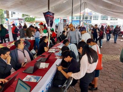 La Secretaría del Trabajo y Fomento al Empleo de la Ciudad de México en trabajo coordinado con la Secretaría del Trabajo y Previsión Social, instalaron la “Feria del Empleo 2023 en Tláhuac”.