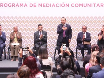 El jefe de Gobierno Martí Batres y el presidente del Poder Judicial de la Ciudad de México, Rafael Guerra presentaron el “Programa de Mediación Comunitaria. Diálogo para Solucionar Conflictos”. FOTO: Poder Judicial CDMX