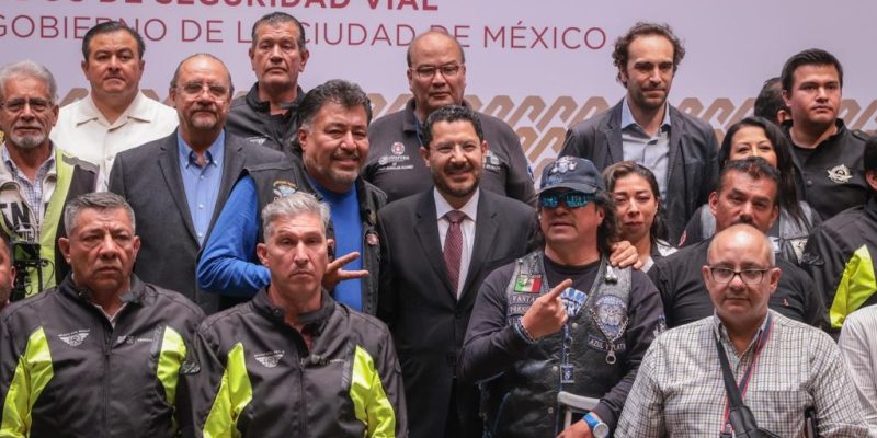 El Jefe de Gobierno, Martí Batres, anunció modificaciones al Reglamento de Tránsito de la CDMX para hacer más drásticas las medidas de control para los motociclistas, a fin de reducir accidentes mortales en que estén involucrados estos vehículos. FOTO: GCDMX