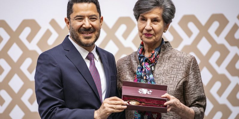 Batres esperará resultado de encuesta el 6 de septiembre