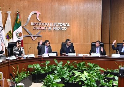 No sólo los aspirantes de Morena a la candidatura para la Jefatura de Gobierno de la Ciudad de México, pero sí en especial para ellos que ya están con su convocatoria para la selección de quien los represente: ahora sí tendrán que cuidarse más de cumplir las normas electorales. FOTO: IECM