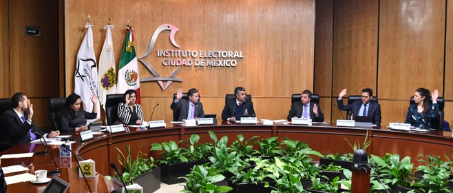 No sólo los aspirantes de Morena a la candidatura para la Jefatura de Gobierno de la Ciudad de México, pero sí en especial para ellos que ya están con su convocatoria para la selección de quien los represente: ahora sí tendrán que cuidarse más de cumplir las normas electorales. FOTO: IECM