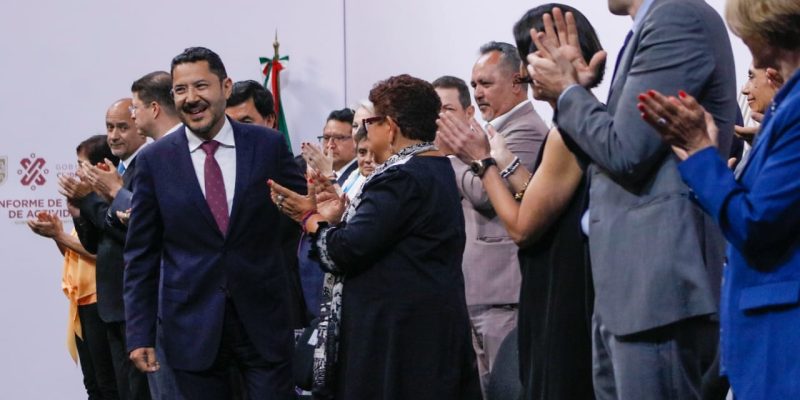 El jefe de Gobierno Martí Batres exhortó a los usuarios de motocicletas a que cumplan con las nuevas disposiciones al Reglamento de Tránsito y que tienen como objetivo brindar seguridad a la ciudadanía. FOTO: GCDMX