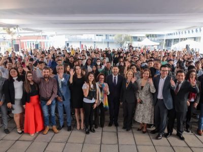 Martí Batres, jefe de Gobierno, encabezó la ceremonia de inicio del Ciclo Escolar 2023-II de la Universidad Rosario Castellanos (URC), en el Campus Gustavo A. Madero, donde ante la comunidad estudiantil y docente, señaló que esta institución académica, se consolida como un modelo educativo de calidad.