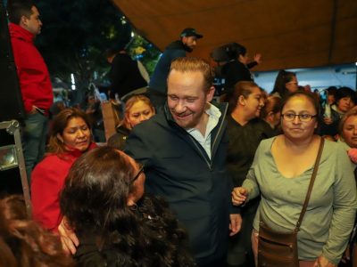 En su primera semana con licencia, el aspirante de la oposición a la candidatura para la Jefatura de Gobierno de la Ciudad de México, Santiago Taboada fue en dos ocasiones a Iztapalapa, el territorio de su eventual competidora Clara Brugada. FOTO: X / Taboada