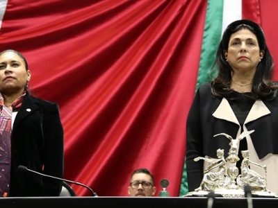 La presidenta de la Mesa Directiva, Ana Lilia Rivera manifestó su solidaridad con la senadora Mónica Fernández Balboa. FOTO: Especial