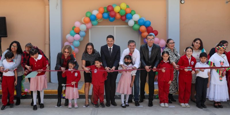 Casi siete años después del S19, el Jefe de Gobierno, Martí Batres Guadarrama, encabezó la inauguración del Auditorio de la Escuela Primaria “Juan Montalvo”, en la Alcaldía Benito Juárez, reconstruido por el Instituto Nacional de Infraestructura Física Educativa (INIFED), tras sufrir daños estructurales por el sismo de 2017. FOTO: Especial