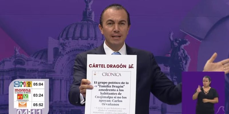 En su mensaje final, el candidato a alcalde de Cuajimalpa, Carlos Orvañanos asestó el golpe que noqueó a su adversario, Gustavo Mendoza, candidato de Morena: se refirió a su grupo político como "Cartel Dragón". FOTO: Tomada del video del debate