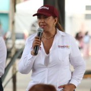 De ganar la elección, en Cuautitlán se habilitará el primer hospital veterinario público, anunció la  candidata a la presidencia municipal por la coalición “Sigamos haciendo historia en el Estado de México, Juanita Carrillo Luna. FOTO: Especial