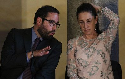 En el equipo de Clara Brugada, uno de los temas de discusión es qué hacer con la petición de Claudia Sheinbaum de que el diputado electo, Víctor Romo, sea el coordinador de Morena en el Congreso de la Ciudad de México. FOTO: Especial / Archivo