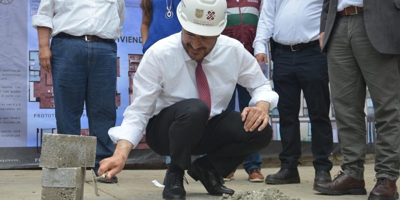 Batres inicia ahora construcción en la zona de Coyoacán