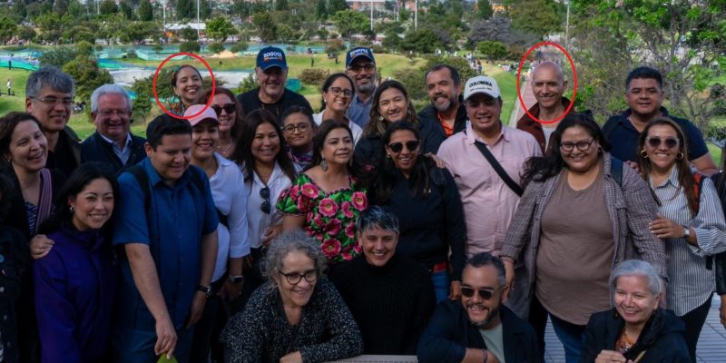 El presidente del Consejo Ciudadano (Morenista) para la Seguridad y la Justicia, Salvador Guerrero Chiprés anda de ‘colado’ en Santa Fe de Bogotá, Colombia, con su jefa de Gobierno electa, Clara Brugada, y los alcaldes de ese partido también. FOTO: X / Clara Brugada