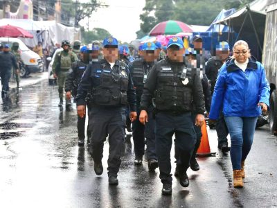 La alcaldía Coyoacán extendió los dispositivos de seguridad para el retiro de chelerías, donde hay venta ilegal de alcohol, y este fin de semana llegó a tianguis, mercados y ferias, así como en vía pública, porque el alcalde Giovani Gutiérrez advirtió que no van a permitir que se induzca a la niñez y a la juventud a truncar su futuro”, FOTO: Especial