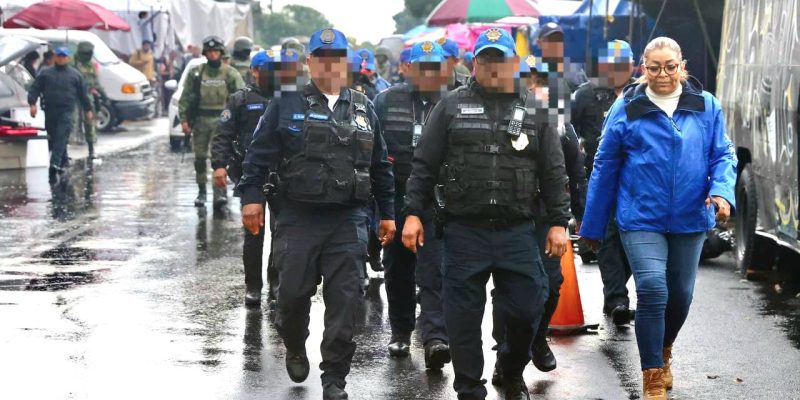 La alcaldía Coyoacán extendió los dispositivos de seguridad para el retiro de chelerías, donde hay venta ilegal de alcohol, y este fin de semana llegó a tianguis, mercados y ferias, así como en vía pública, porque el alcalde Giovani Gutiérrez advirtió que no van a permitir que se induzca a la niñez y a la juventud a truncar su futuro”, FOTO: Especial