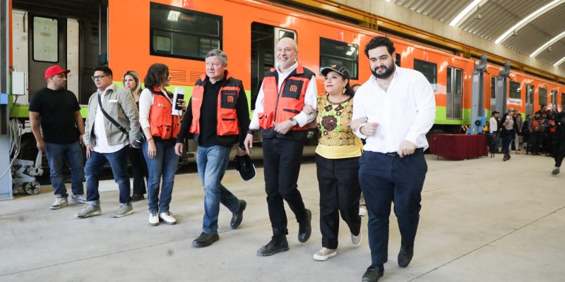 En el contexto de la incertidumbre sobre si se confirmará el relevo en la dirección general del Metro, la jefa de Gobierno, Clara Brugada, le dio un espaldarazo a Guillermo Calderón, actual titular de ese Sistema de Transporte Colectivo. FOTO: Especial