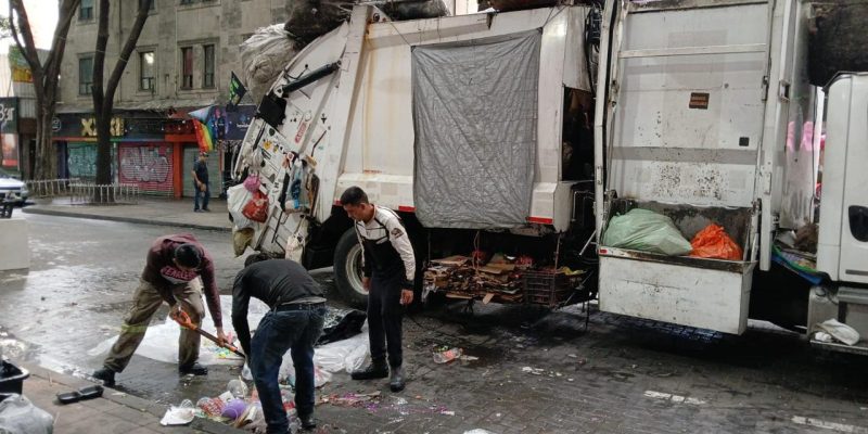 Alcaldía Cuauhtémoc recoge 30 toneladas de basura tras marcha del Orgullo 2025