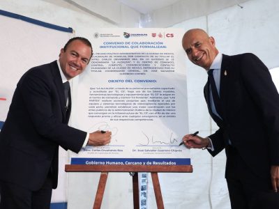 Con el objeto de fortalecer la seguridad en Cuajimalpa y la capacidad de respuesta ante emergencias, el Alcalde Carlos Orvañanos Rea y Salvador Guerrero Chiprés, Coordinador General del Centro de Comando, Control, Cómputo, Comunicaciones y Contacto Ciudadano de la Ciudad de México (C5) firmaron un convenio de colaboración. FOTOS: Especial