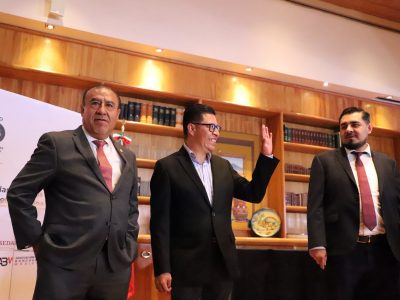 El presidente de la Comisión de Hacienda en el Congreso de la Ciudad de México, Pablo Trejo dijo que es necesaria la coordinación, integración y generación de recursos de la capital del país y sus tres entidades vecinas, Hidalgo, Morelos y Estado de México y para ello se planteó este martes, formalmente, la creación del Parlamento Metropolitano.