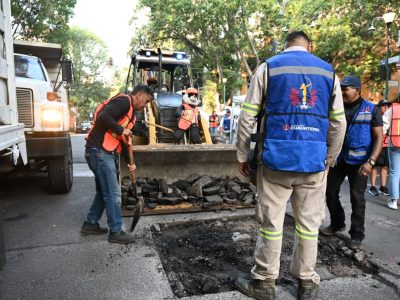 Trabajadoras y trabajadores de todas las áreas del Gobierno que encabeza Alessandra Rojo de la Vega, llevaron a cabo labores de mantenimiento del espacio público en la colonia Juárez, como parte de una nueva edición de 'Limpia Cuauhtémoc'. FOTOS: Especial