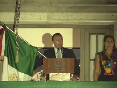 El alcalde de Cuajimalpa, Carlos Orvañanos Rea prefirió ser muy tradicional en las arengas del Grito de Independencia, ante unas 3 mil personas que se dieron cita en la explanada de la Alcaldía.