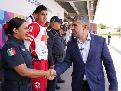 En el marco del Segundo Simulacro Nacional 2025, Mauricio Tabe, alcalde de Miguel Hidalgo, aseguró que la demarcación está preparada antes, durante y después de un sismo para restablecer en un menor tiempo el orden en las calles, ya que cuenta con un equipo capacitado para enfrentar emergencias y reducir riesgos. FOTOS: Especial