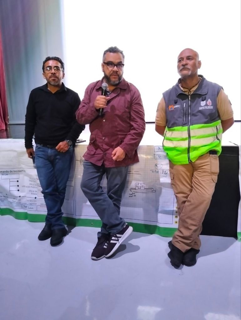 “La protección civil debe vivirse de manera cotidiana; estar preparados es la mejor herramienta que tenemos como ciudadanos y como gobierno”, señaló.