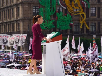 Pareciera una expresión lógica el afirmar que el gobernante, en este caso la presidente, debe gobernar y la oposición debe criticar las acciones de gobierno que considere que no están bien ejecutadas o que se encaminan por un rumbo diferente a lo que se había prometido. FOTO: Especial