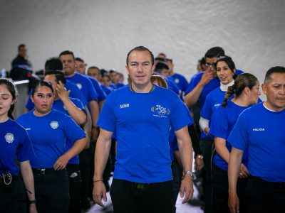 A la par del enorme proyecto para la prevención del delito, mayores capacidades y fortalecimiento de la estrategia y acciones en seguridad ciudadana, el alcalde de Cuajimalpa, Carlos Orvañanos ha reforzado la protección de quienes nos cuidan, con el impulso al deporte y buena alimentación durante su jornada laboral. FOTOS: Especial