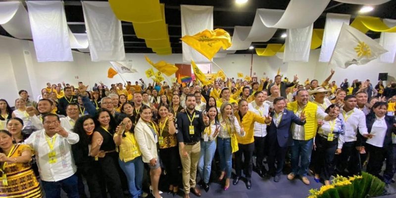Este fin de semana se llevó a cabo el encuentro fundacional del Bloque Nacional Político de Partidos locales del PRD, donde sus dirigentes acordaron caminar juntos en unidad, sin sumisión y con una visión progresista. FOTO: Especial