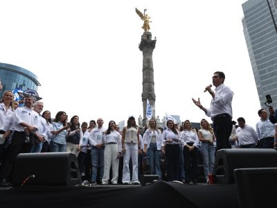 El presidente nacional del Partido Acción Nacional, Jorge Romero Herrera, encabezó el relanzamiento del PAN en un acto histórico que marcó “el inicio de una nueva era azul: un PAN más abierto, moderno y ciudadano.”