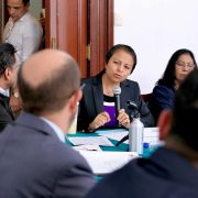 Liz Salgado destacó que, según cifras oficiales, la Ciudad de México enfrenta un déficit habitacional de hasta 700 mil viviendas, además de graves problemas estructurales en miles de unidades habitacionales. FOTO: Especial