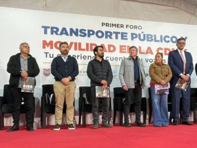 Gracias a los foros sobre la movilidad en la Ciudad de México, que organizan y llevan a cabo conjuntamente el Gobierno capitalino y el Congreso local, se podrá enriquecer el Proyecto del Plan General de Desarrollo de esta metrópoli 2025-204 en dicho rubro, ya que serán incluidas las opiniones de la sociedad civil y todos los sectores, manifestó la diputada Xóchitl Bravo Espinosa. FOTOS: Especial