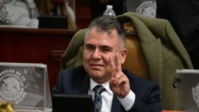 El maestro 'Juanito' volvió a pedir licencia