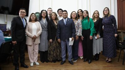 El diputado morenista Israel Moreno presentó una iniciativa para proteger a limitar a estudiantes de primaria y secundaria el uso de redes sociales en la escuela. Sin regateos, se sumó la diputada panista Laura Álvarez, quien trae iniciativas al respecto, más o menos en el mismo tenor. FOTO: Especial