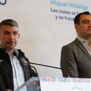 En la disputa por la candidatura del PAN a la codiciada Alcaldía Miguel Hidalgo ya hay una definición importante: la diputada Laura Álvarez no va, y está pendiente que la dirigencia panista decida si van con candidata o candidato. FOTO: Especial - Mauricio Tabe con César Garrido.