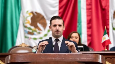 Pedro Haces impulsa mayor inclusión en comercios CDMX para animales de asistencia