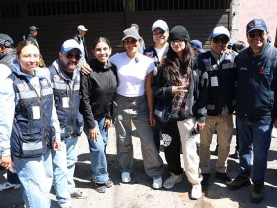 La alcaldesa Alessandra Rojo de la Vega encabezó una jornada de Limpia Cuauhtémoc en la colonia Obrera, donde recorrió la zona junto a su gabinete y atendió directamente reportes de vecinas y vecinos en lo que respecta a alumbrado público, desazolve, drenaje, poda, bacheo y balizamiento, entre otras acciones. FOTO: Especial