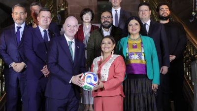 “Hoy por la tarde tenemos una evaluación detallada, sobre qué tenemos que reforzar, qué tenemos que mejorar, con el objetivo de atender posibles cuellos de botella y garantizar una experiencia segura y eficiente para asistentes y ciudadanía en general”, expuso Brugada. FOTO: Especial