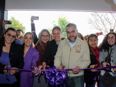 La Alcaldía La Magdalena Contreras inauguró con gran entusiasmo la extensión de la Casa de la Mujer “Ifigenia Martínez”, un espacio que ahora ofrece nuevos servicios como lavandería, salón de belleza y una infraestructura renovada para el bienestar integral de las mujeres. FOTO: Especial