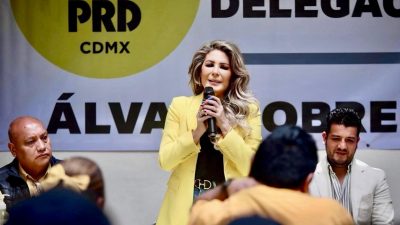 La presidenta del Partido de la Revocación Democrática (PRD) Ciudad de México, Nora Arias Contreras advirtió que el organismo político atraviesa un momento clave que requiere liderazgo, lealtad, claridad política y trabajo territorial para reconstruir la confianza ciudadana. FOTOS: Especial