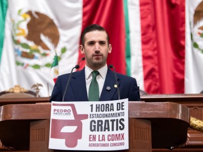 Con el respaldo de un buen grupo de legisladores de Morena, PRD y PVEM, el diputado Pedro Haces Lago presentó una iniciativa para que los estacionamientos de establecimientos mercantiles otorguen gratuidad en la primera hora de estacionamiento, si es que se hizo alguna compra o consumo. FOTO: Especial