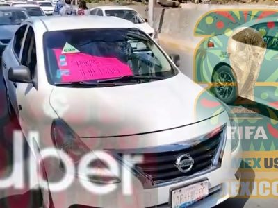 En las próximas semanas, el Gobierno Federal, de la mano con el de la Ciudad de México tendrán que resolver una encrucijada: quedar bien con los abusivos taxis del aeropuerto Benito Juárez de la capital o quedar bien y cumplir el convenio con la FIFA, permitiendo que los abusivos taxis de aplicación, Uber, puedan recoger pasaje en la terminal aérea, donde es zona federal limitada. FOTO: X / @porktendencia - Edición IA Gemini