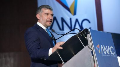Mauricio Tabe, presidente de la ANAC, planteó que se asignen recursos por la explotación de hidrocarburos no convencionales a obras que compensen el daño ambiental. FOTO: Especial