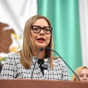 Ruiz Aguilar señaló que garantizar un ambiente seguro y respetuoso en las escuelas, permite que el personal docente ejerza su labor con libertad, creatividad y compromiso, lo que impacta de forma directa en el bienestar y desempeño del alumnado. FOTO: Especial