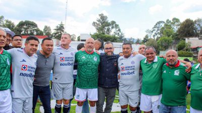 Fernando Mercado resaltó el valor del encuentro deportivo como reflejo de la tradición futbolística local: “Aquí se reúnen la experiencia, el talento y la historia; este partido representa lo mejor de nuestro fútbol y de nuestra gente”. FOTO: Especial
