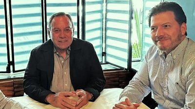 Jesús Zambrano, el enterrador del PRD nacional, y el diputado federal (marginado) de Morena, Víctor Hugo Lobo Román saben perfectamente que perdieron y fracasaron en sus pretensiones de quedarse a la mala con el PRD Ciudad de México, porque nunca tuvieron argumentos ni políticos, ni legales, y menos morales. FOTO: Especial