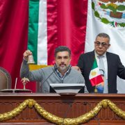 Si Morena quisiera ajustar cuentas con el PVEM, el marco legal del Congreso de la Ciudad de México les permitiría tumbar al diputado Jesús Sesma de la Presidencia de la Mesa Directiva. FOTO: Especial